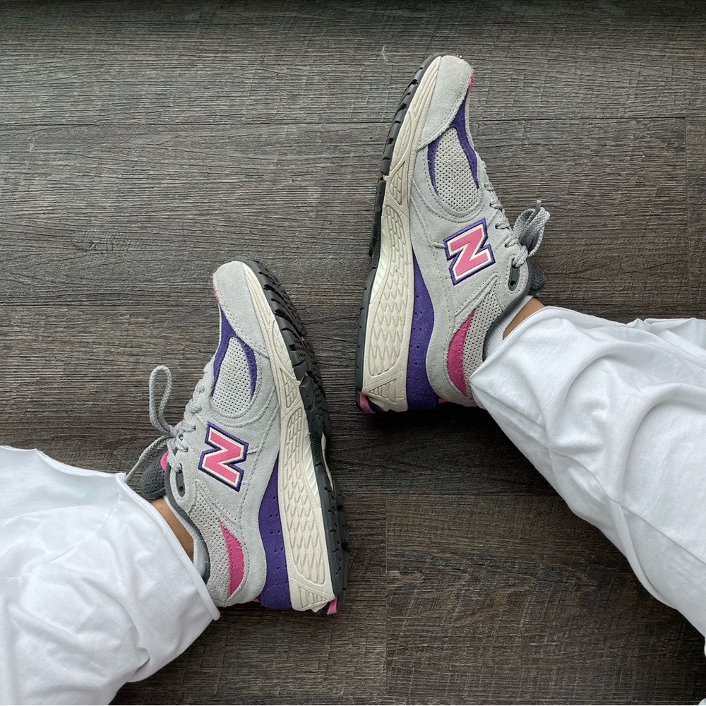 New balance 2002R Rain cloud with prism purple
